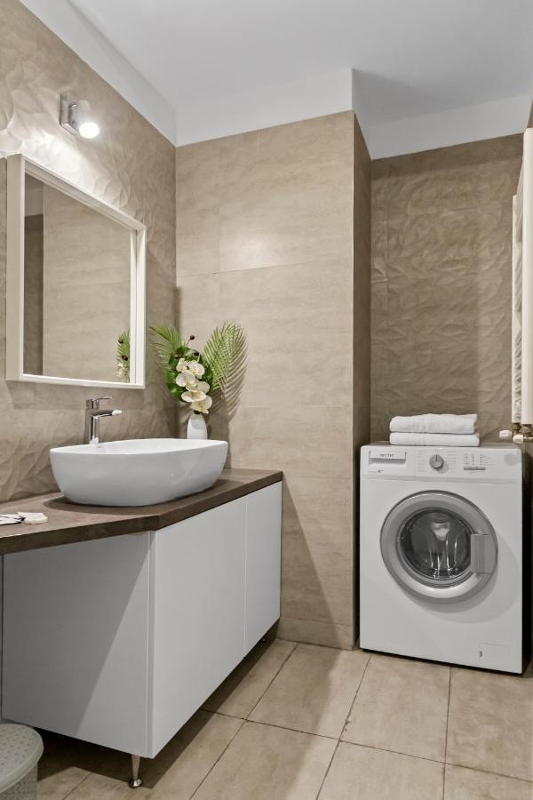 Aquarius: Upscale Flat In The Heart Of Bucharest! Apartment ภายนอก รูปภาพ